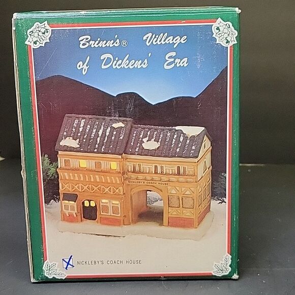 Lighted  1989 Brinns Dickens village Nicklebys Coach House - Picture 2 of 8